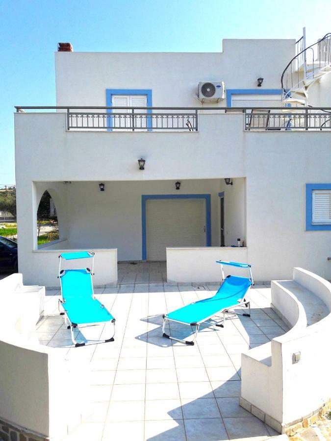 Elafonisos: Two Storey House On The Sea Front Exteriér fotografie